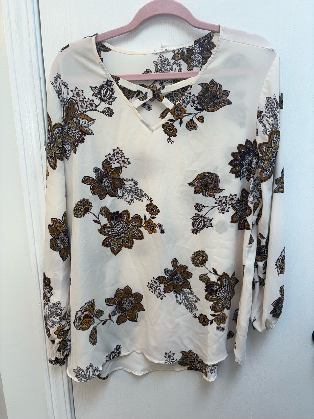 Maurices Cream Floral V-Neck Long Sleeve Tunic